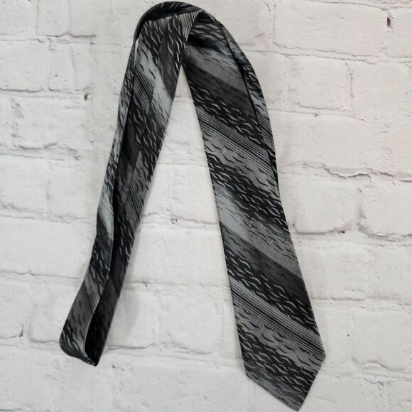 Express Tie - Picture 3 of 4